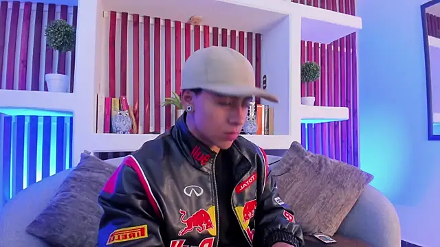 Troy dalton online show from September 22, 2025, 8:33 pm