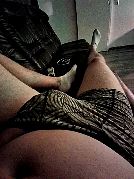 fuuck3dAss online show from October 24, 2025, 8:49 pm