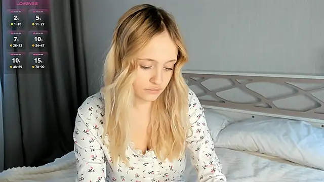 Julliakoill online show from October 12, 2025, 9:08 am