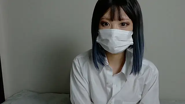 sarina at online show from September 17, 2025, 4:25 am