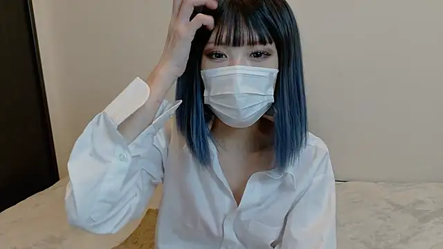 sarina at online show from April 8, 2026, 9:31 am