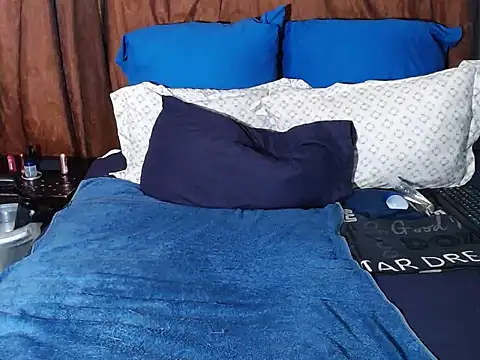 BOUNCINGASSX online show from July 5, 2026, 3:02 am