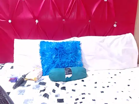 CouplesX96xx online show from October 2, 2025, 10:33 am