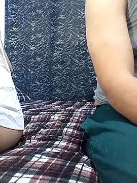 hot-twin online show from November 6, 2025, 12:39 pm