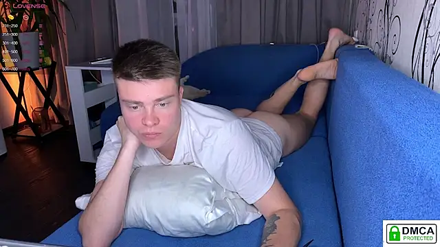 Snapshot of holy_eggs_02 chatting on September 20, 2025, 9:27 pm holy eggs 02 online show from September 20, 2025, 9:27 pm