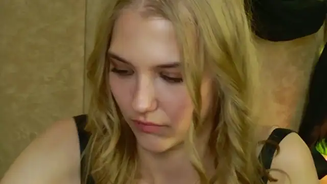 4example Chloe online show from May 11, 2026, 2:56 pm