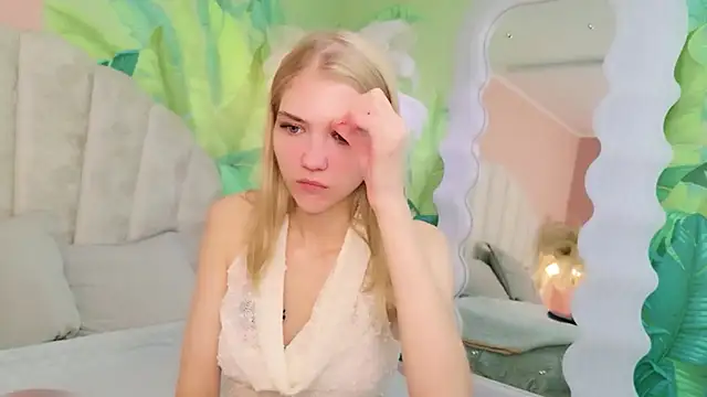 Snapshot of 4example_Chloe chatting on July 12, 2026, 5:42 am 4example Chloe online show from July 12, 2026, 5:42 am