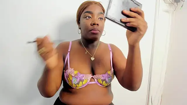 Snapshot of TANISHA_HILL chatting on September 20, 2025, 6:42 pm TANISHA HILL online show from September 20, 2025, 6:42 pm