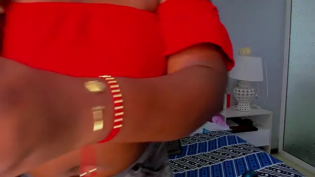 Snapshot of TANISHA_HILL chatting on October 7, 2025, 7:33 pm TANISHA HILL online show from October 7, 2025, 7:33 pm