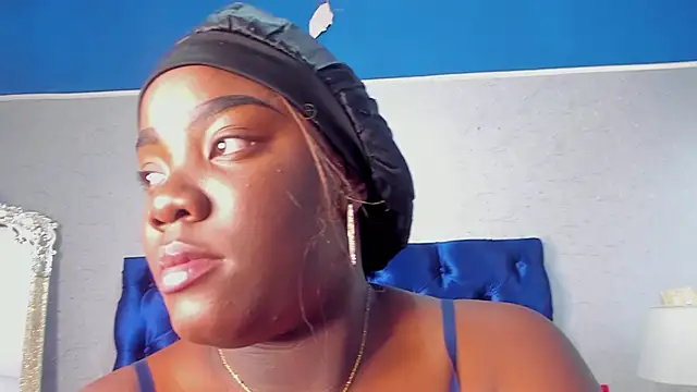 Snapshot of TANISHA_HILL chatting on October 8, 2025, 7:44 pm TANISHA HILL online show from October 8, 2025, 7:44 pm