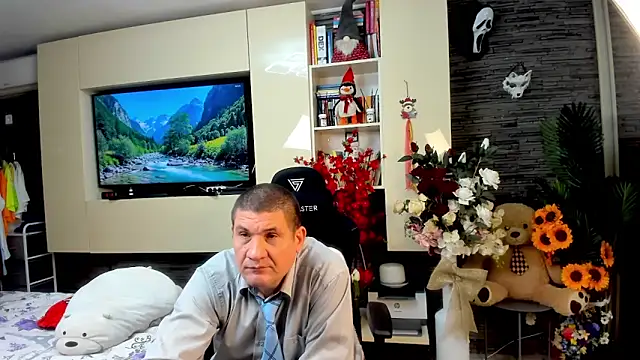 SpartacusDaddy48 online show from May 16, 2026, 12:40 am