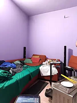 Snapshot of Sp71 chatting on November 17, 2025, 3:18 pm Sp71 online show from November 17, 2025, 3:18 pm