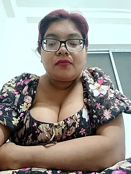 Elie couple143 online show from January 15, 2026, 6:00 pm