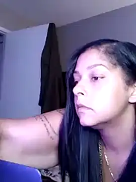 Snapshot of sweetnjuicyyy chatting on November 6, 2025, 7:09 am sweetnjuicyyy online show from November 6, 2025, 7:09 am