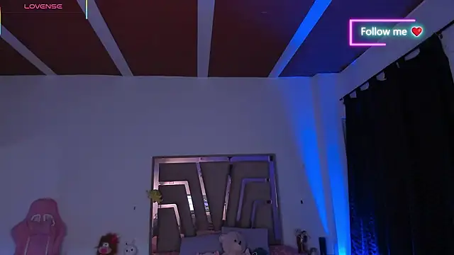 lunaarose online show from February 19, 2026, 3:35 am