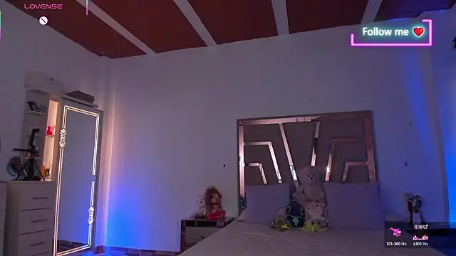 lunaarose online show from May 27, 2026, 2:47 pm