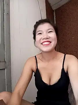 Snapshot of Adsatoh chatting on November 14, 2025, 4:55 am Adsatoh online show from November 14, 2025, 4:55 am