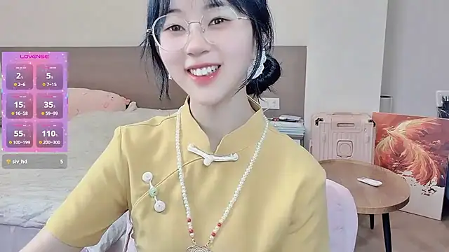 nini a online show from February 3, 2026, 3:15 am