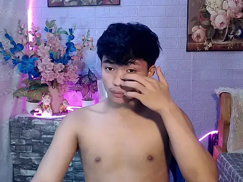 Snapshot of mostwantedtwink chatting on July 12, 2026, 5:15 pm mostwantedtwink online show from July 12, 2026, 5:15 pm