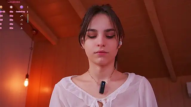 Asecondsoul online show from April 19, 2026, 8:35 am