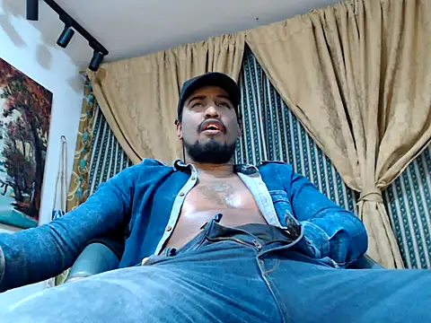 ElCaballeroNegro24 online show from October 4, 2025, 10:52 pm