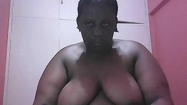 Snapshot of HUGEASSXXXXX chatting on October 11, 2025, 3:17 am HUGEASSXXXXX online show from October 11, 2025, 3:17 am