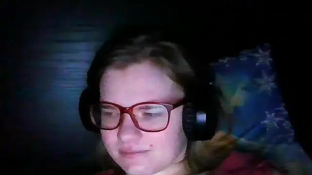 Moonolighta online show from November 7, 2025, 3:56 pm