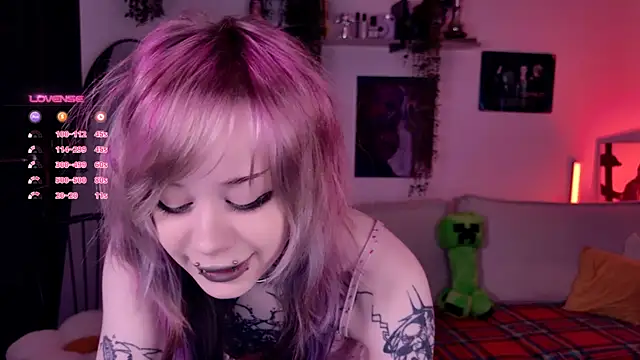 Snapshot of Lollyshy chatting on November 11, 2025, 9:20 am Lollyshy online show from November 11, 2025, 9:20 am