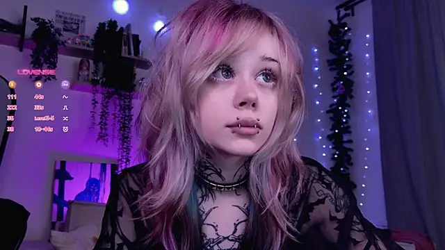 Lollyshy online show from December 21, 2025, 9:49 am