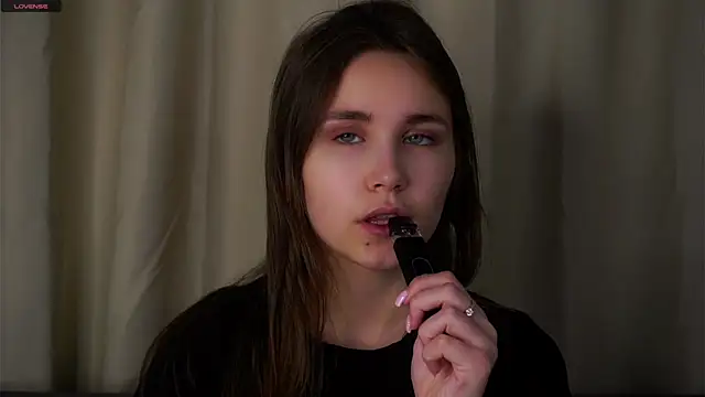 EthalFlowers online show from November 26, 2025, 10:55 pm