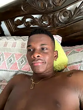 Snapshot of Brycce_santos chatting on September 29, 2025, 4:01 pm Brycce santos online show from September 29, 2025, 4:01 pm