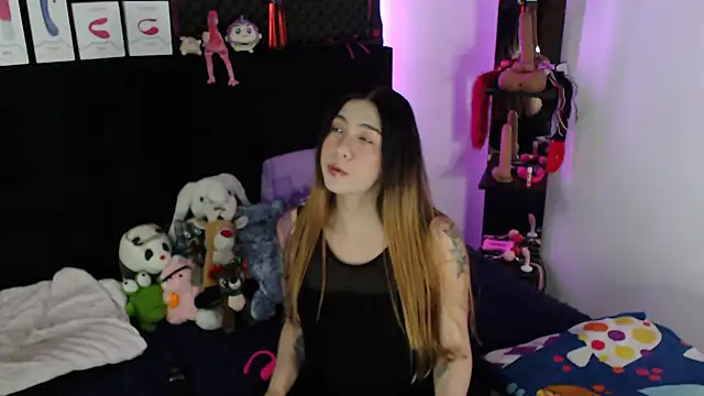 karlamoon23 online show from January 5, 2026, 8:45 pm