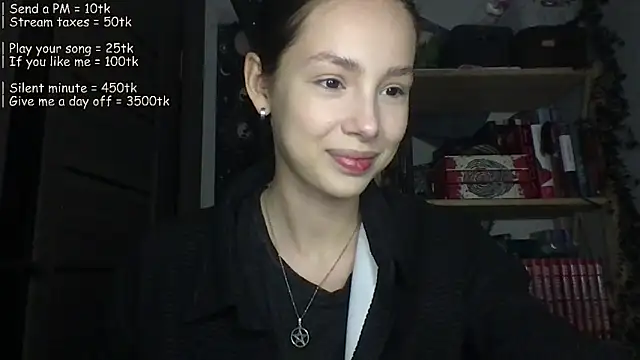 Yuna5343 online show from June 1, 2026, 7:26 pm