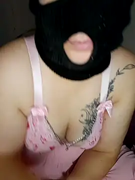 Snapshot of 1Malika chatting on October 7, 2025, 7:49 am 1Malika online show from October 7, 2025, 7:49 am