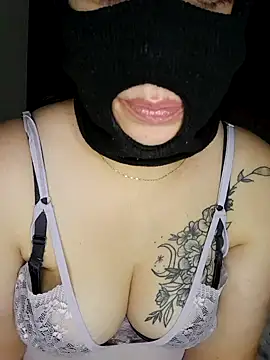 Snapshot of 1Malika chatting on October 9, 2025, 10:57 am 1Malika online show from October 9, 2025, 10:57 am