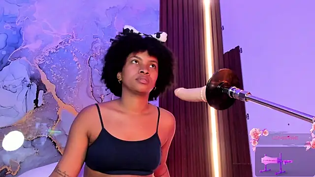 Lolalewis777 online show from September 19, 2025, 8:31 pm