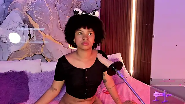 Lolalewis777 online show from October 30, 2025, 2:35 am