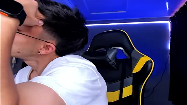 alexgiraldo   online show from October 11, 2025, 9:02 pm