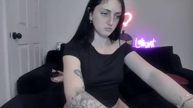 torithequeen online show from April 1, 2026, 1:06 am