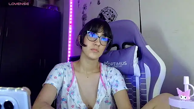 AvlieQueen online show from January 11, 2026, 8:52 am