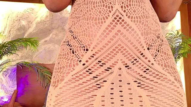 alisonn moon online show from February 17, 2026, 10:38 pm