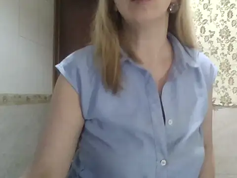 MiyaHottie online show from November 10, 2025, 4:22 am