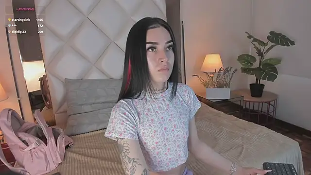 Snapshot of Megan_DH chatting on September 16, 2025, 12:28 pm Megan DH online show from September 16, 2025, 12:28 pm