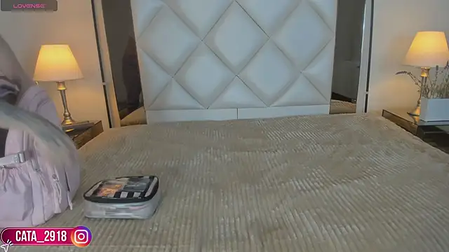 Snapshot of Megan_DH chatting on September 25, 2025, 12:09 pm Megan DH online show from September 25, 2025, 12:09 pm