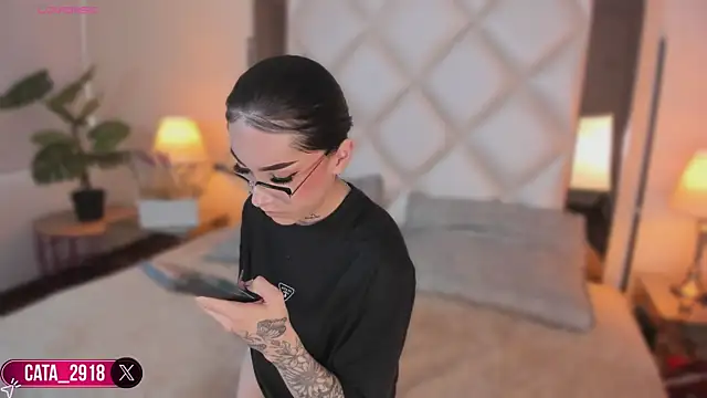 Snapshot of Megan_DH chatting on October 2, 2025, 12:45 pm Megan DH online show from October 2, 2025, 12:45 pm