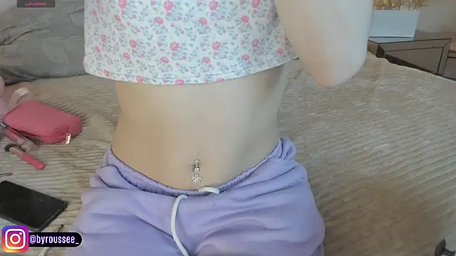 Snapshot of Megan_DH chatting on October 17, 2025, 12:19 pm Megan DH online show from October 17, 2025, 12:19 pm