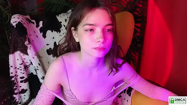 Snapshot of Evi_Brook chatting on February 19, 2026, 5:42 pm Evi Brook online show from February 19, 2026, 5:42 pm