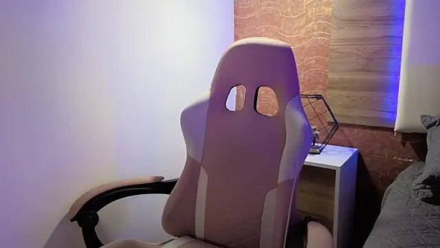 AgnesIvanova online show from February 22, 2026, 6:39 pm