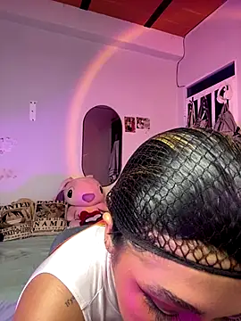 Snapshot of emilysofiia chatting on September 18, 2025, 11:07 pm emilysofiia online show from September 18, 2025, 11:07 pm