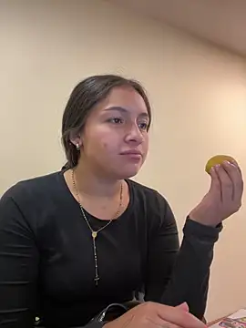 Alyha Cortes online show from March 25, 2026, 2:12 pm